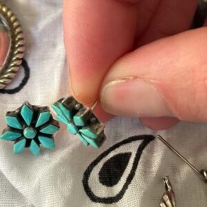 VINTAGE Turquoise NATIVE penny sized Floral Stud Earrings - stamped 925 & signed